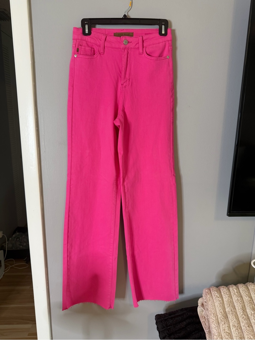 Judy Blue High Waist Garment Dyed Hot Pink 90’s Straight Denim Jeans Size 1/25 - Picture 4 of 10